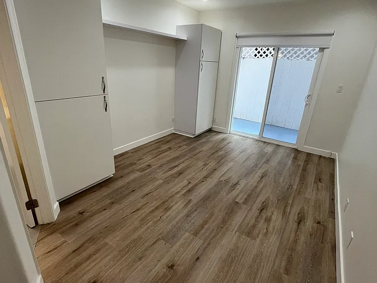 1331 Roxbury Dr #2 — Photo 18