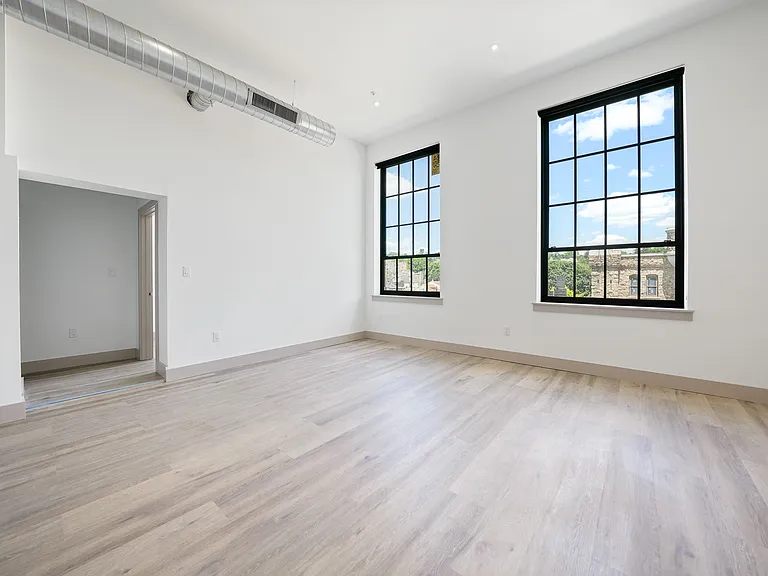 Five Point Flats — Photo 3