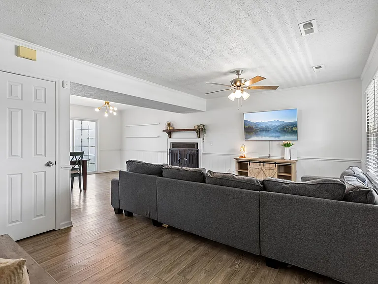 160 Fairmont Dr — Photo 13