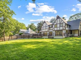 378 Beverly Rd UNIT 1, Little Neck, NY 11363
