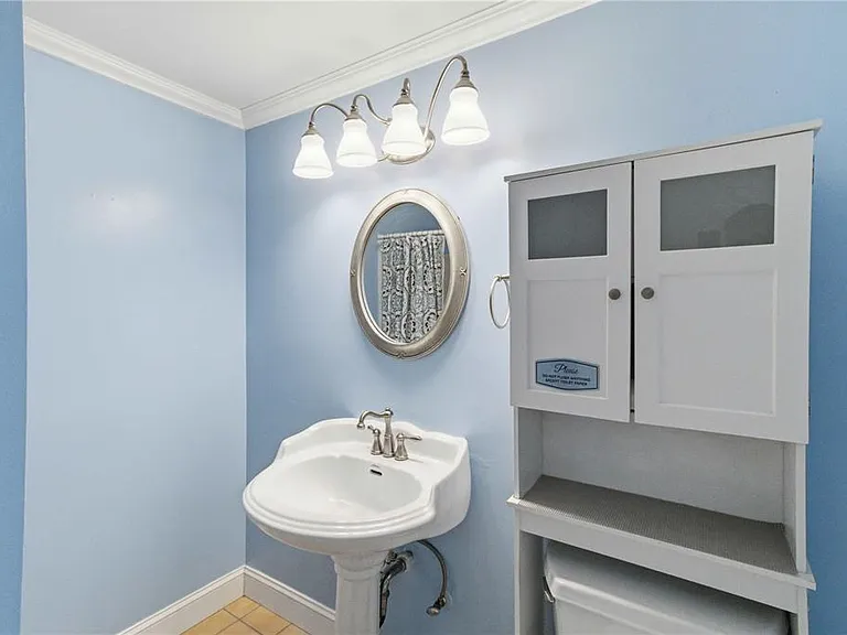 2713 W Braddock St — Photo 10