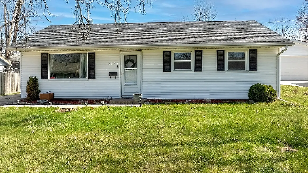 Sherman St NE, Cedar Rapids — Photo 1