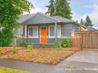 6118 SE Reedway St, Portland, OR 97206