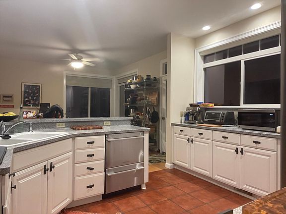 Kitchen - New two-drawer Fisher Paykel dishwasher, ultra-quiet and very efficient.