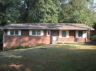 2748 Colonial Dr, College Park, GA 30337