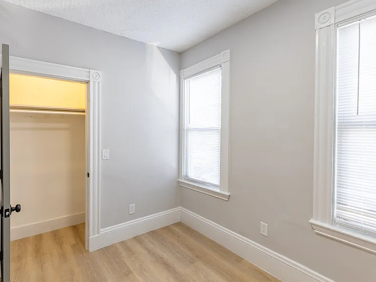628 E 6th St #2 — Photo 7