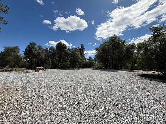 4th image of 12333 Quartz Hill Rd