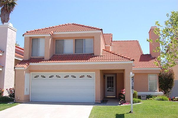 Great curb appeal!