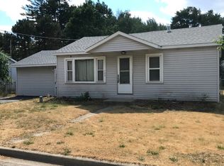 108 Bay Rd, Fox Lake, IL 60020