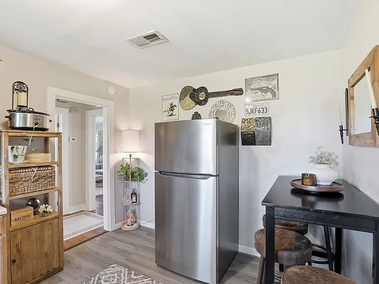 612 Crescent Dr — Photo 8
