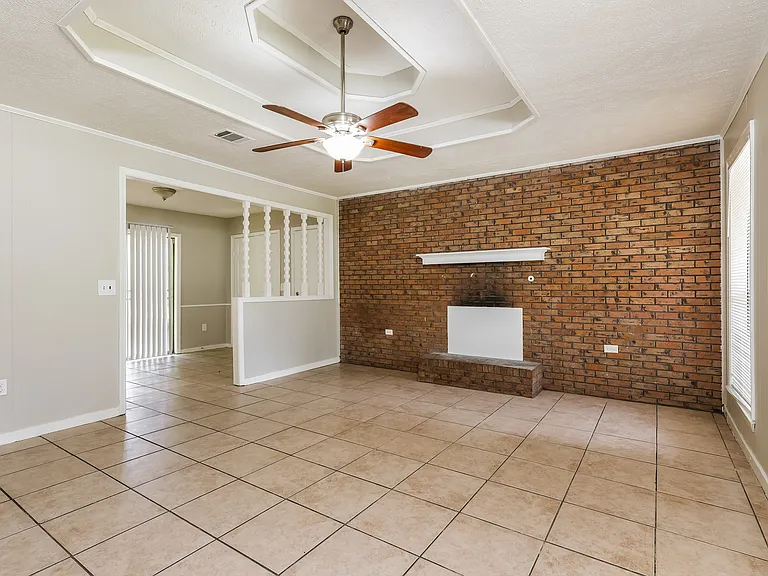 4946 Hanging Oak Dr — Photo 4