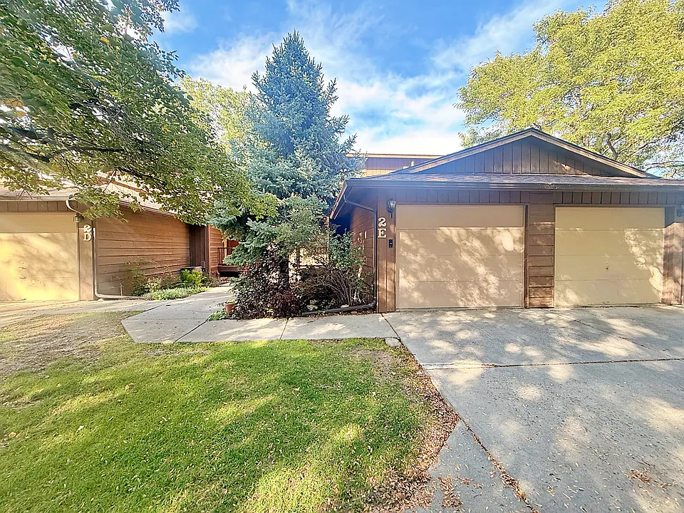 3400 Canyon Dr #2E