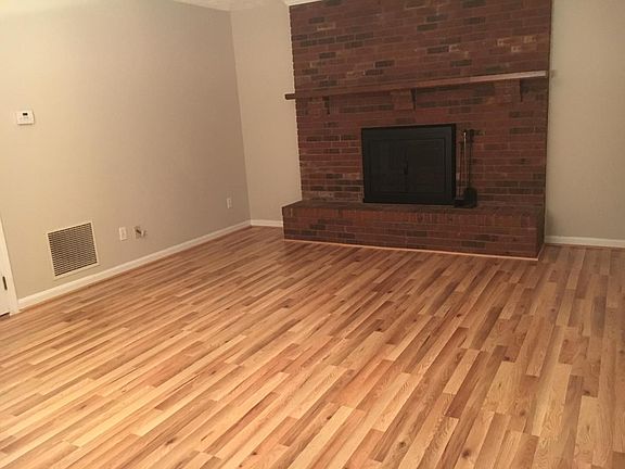 Living Room_NEW FLOORING