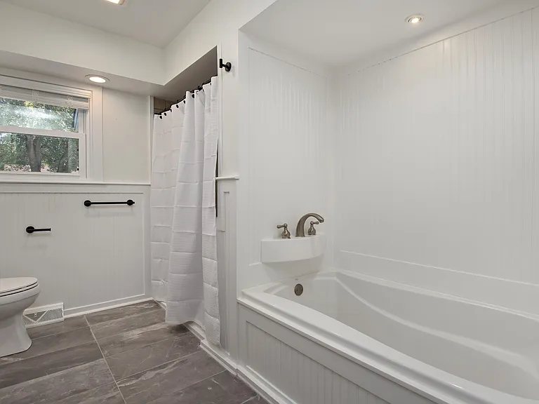 2751 S Wallis Smith Blvd — Photo 8
