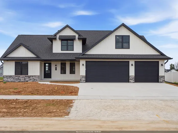 N8871 Killarney Way, Menasha, WI 54952