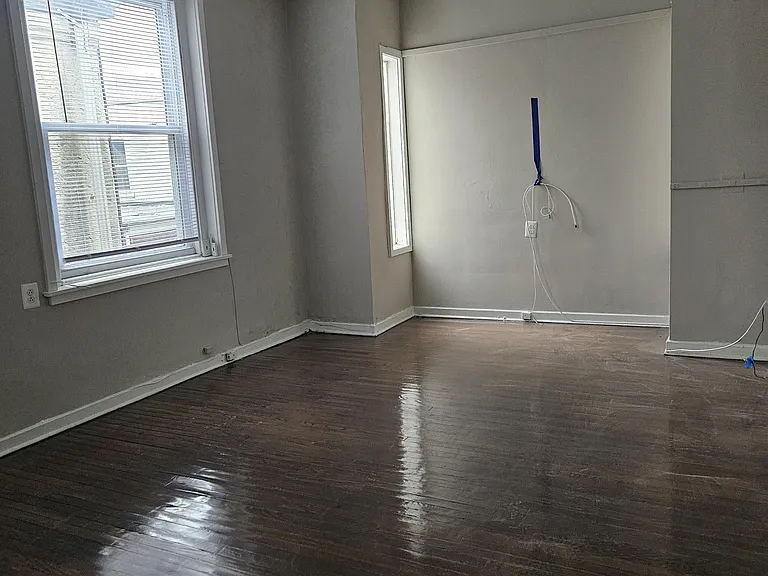 3926 Pine St #2 — Photo 3
