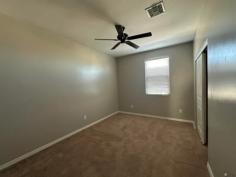 6569 E 34th Ln — Photo 24