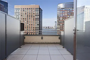 Rented by R New York