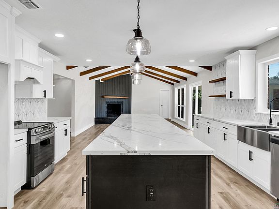 5th image of 8 New Forest Dr