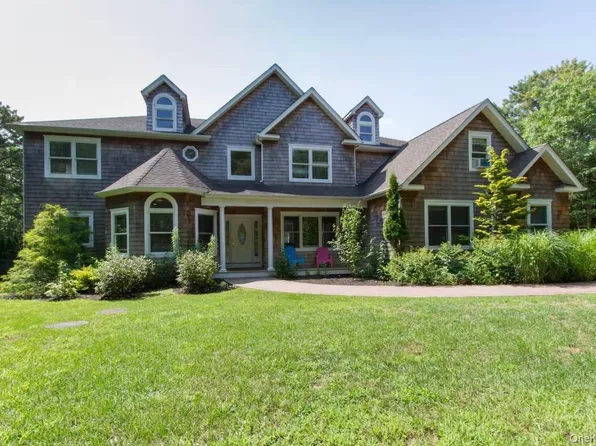 155 Chardonnay Drive, East Quogue, NY 11942
