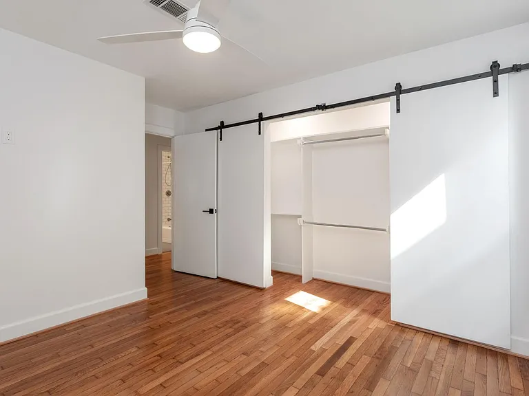 1834 Norcrest Dr — Photo 11