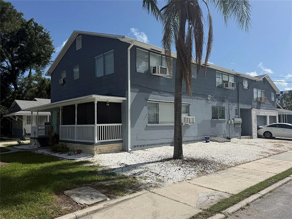 1 bed, 1.0 bath, 850 sqft, $1,400 — Photo 1