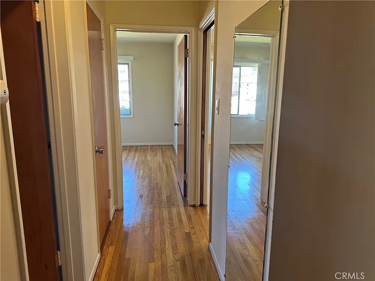 831 W Harvard Pl — Photo 13