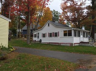 32 Ells Rd, Hampstead, NH 03841