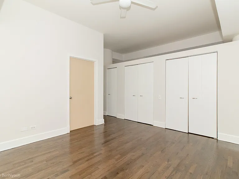 165 N Canal St #911 — Photo 16