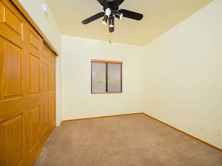 3073 W Placita Montessa — Photo 4