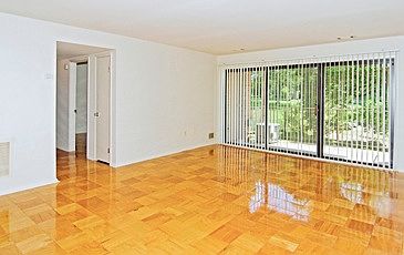 4th image of 411 Wheaton Pl APT G