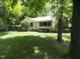 2 Dartmouth Rd, Shoreham, NY 11786