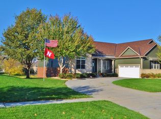 9211 Wildfire Rd, Lincoln, NE 68512