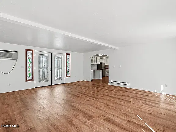 2 bed, 1100 sqft, $1,500 — Photo 3