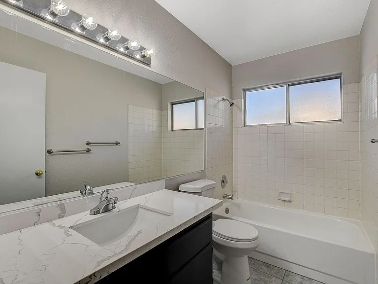 272 Spring Hills Ln — Photo 22