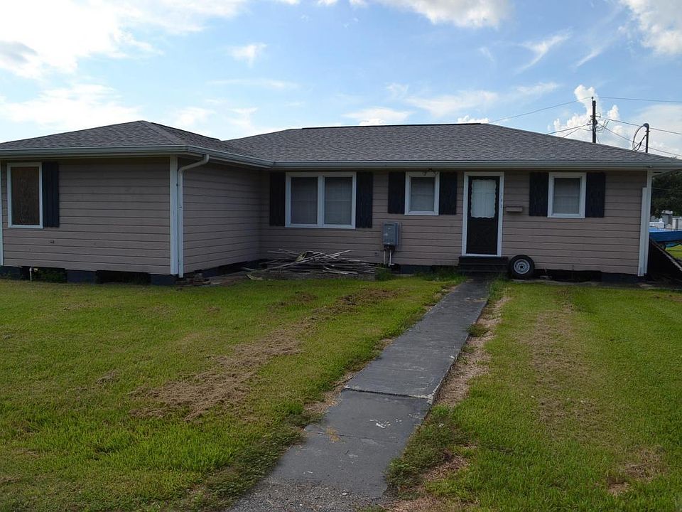 1st image of 142 Oakridge Dr