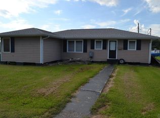142 Oakridge Dr, Golden Meadow, LA 70357