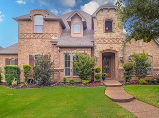 2136 Farrington Ln, Hurst, TX 76054