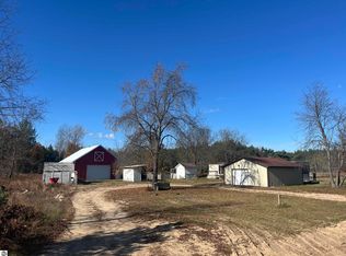 2800 Bonfire Trl, Traverse City, MI 49685