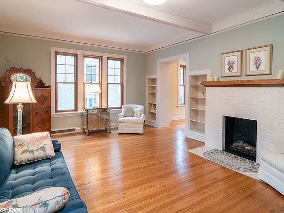 4th image of 705 Carpenter Ave