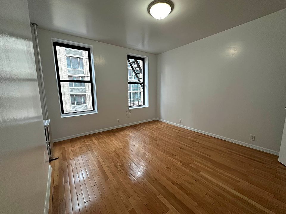 1st image of 332 W 37th St APT 4FW