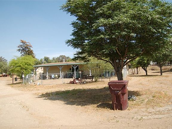 4th image of 22610 Ramona Ave