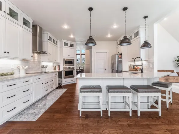 3706 NW Riverbend Rd, Bentonville, AR 72712