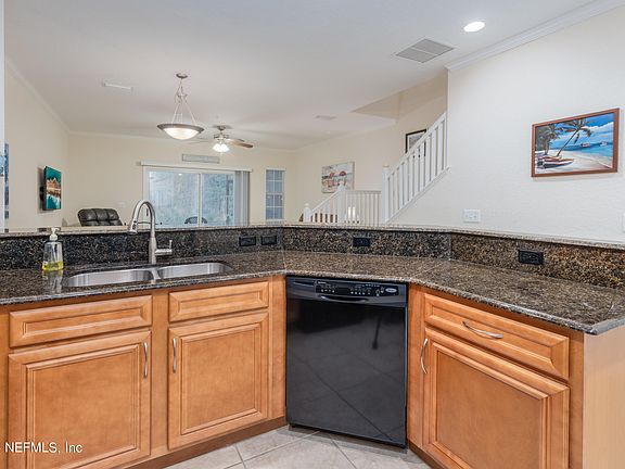 3rd image of 140 BAYBERRY Circle #1402