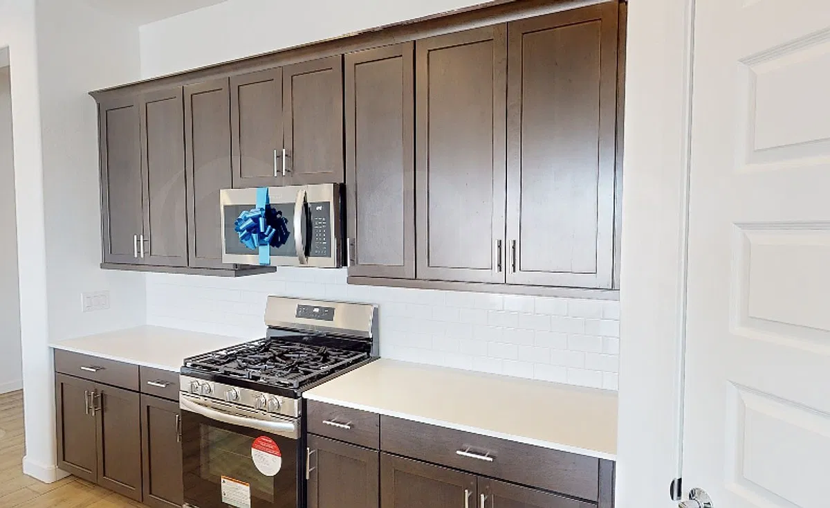 4 bed, 3.0 bath, 2648 sqft, $2,699 — Photo 3