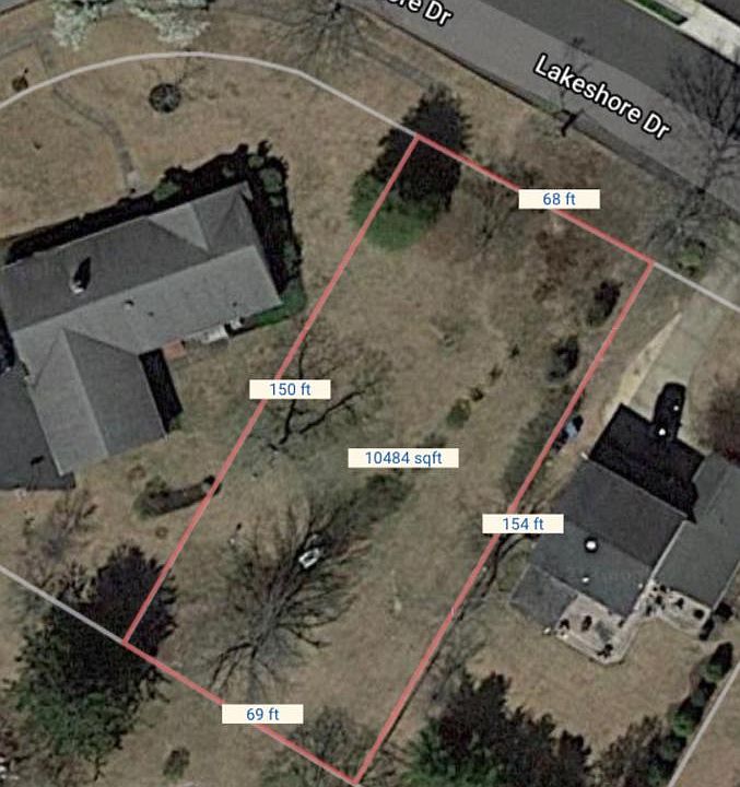 2nd image of 236 Lakeshore Dr