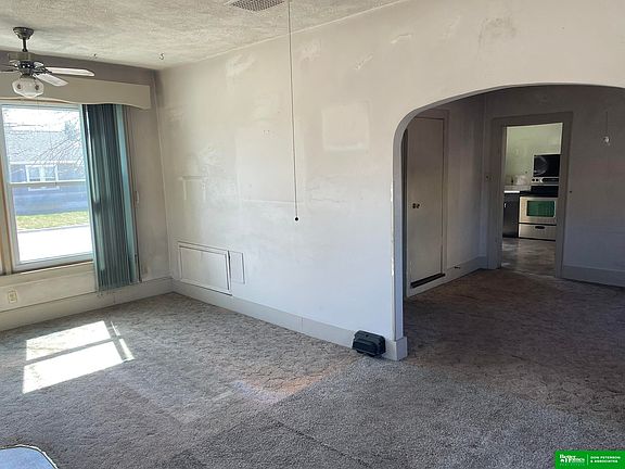 2nd image of 805 N Hancock St