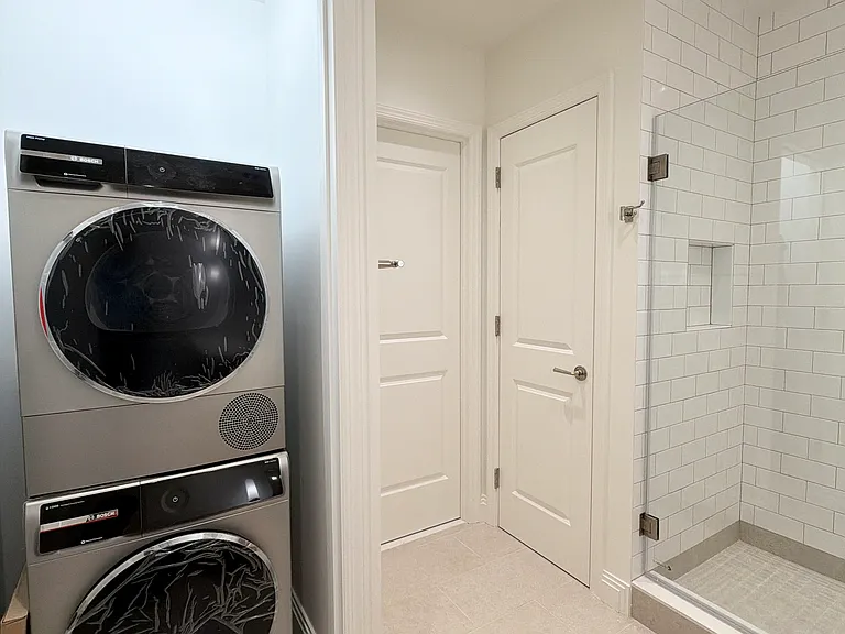 57 Christopher St #5B — Photo 37