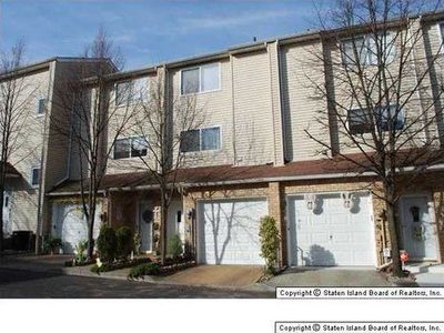 60 Ashley Ln, Staten Island, NY, 10309