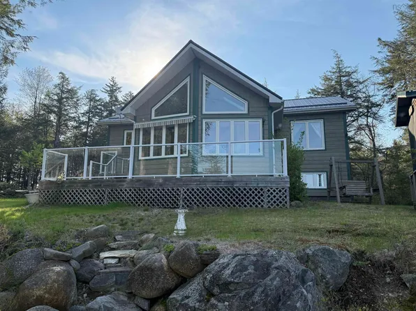 123 Deer Point Rd, Queens, NS B0T 1E0